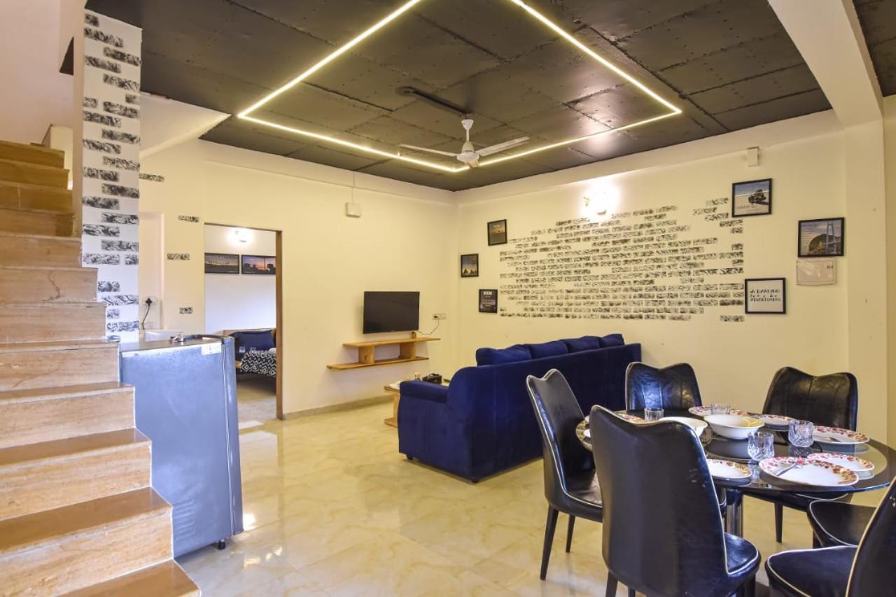 Empyrean Stay Ll 3Bhk Ll Black Horse Villa Ll Ac Ll Private Pool Ll Wifi II Lux Ll Лонавала Екстериор снимка