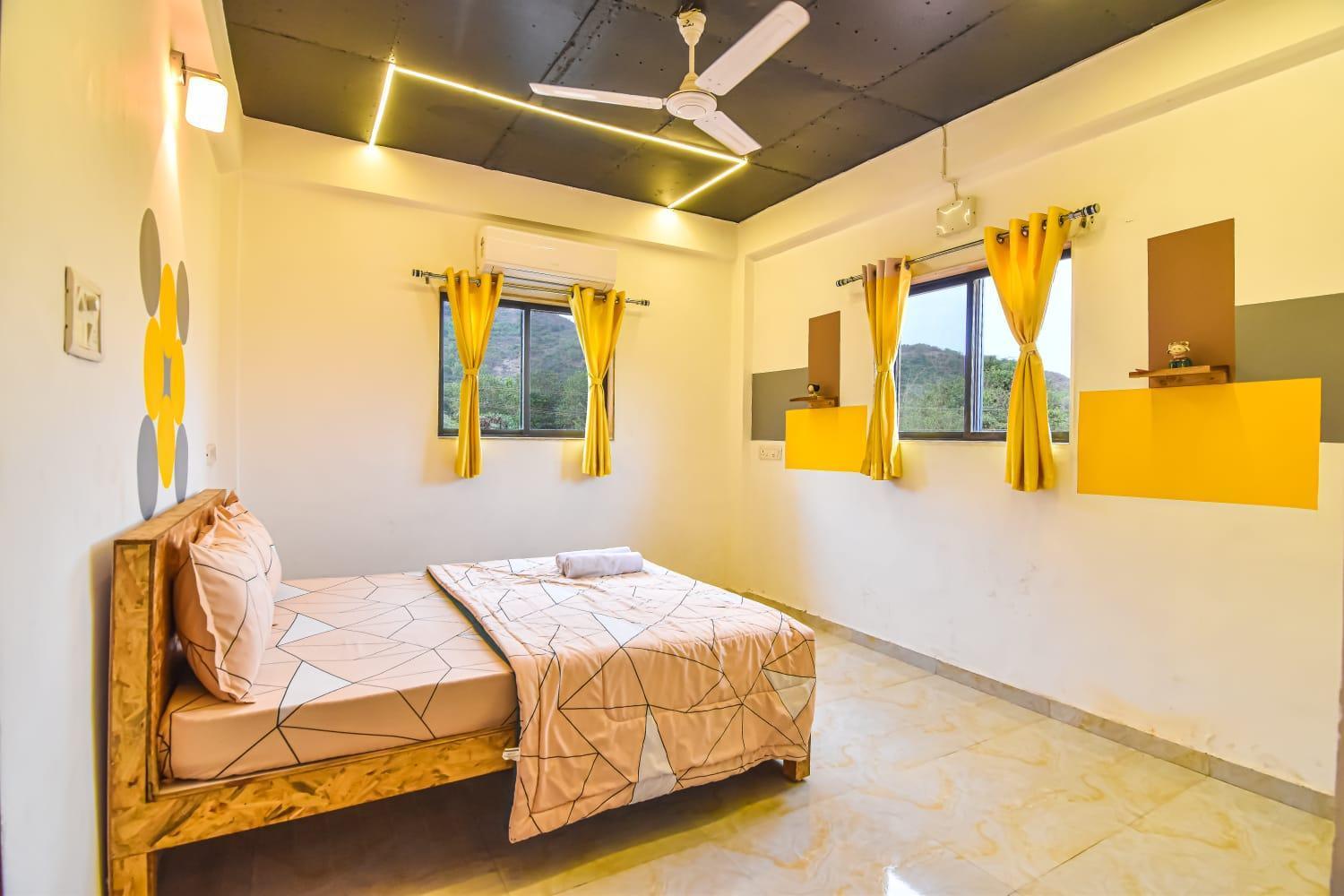 Empyrean Stay Ll 3Bhk Ll Black Horse Villa Ll Ac Ll Private Pool Ll Wifi II Lux Ll Лонавала Екстериор снимка